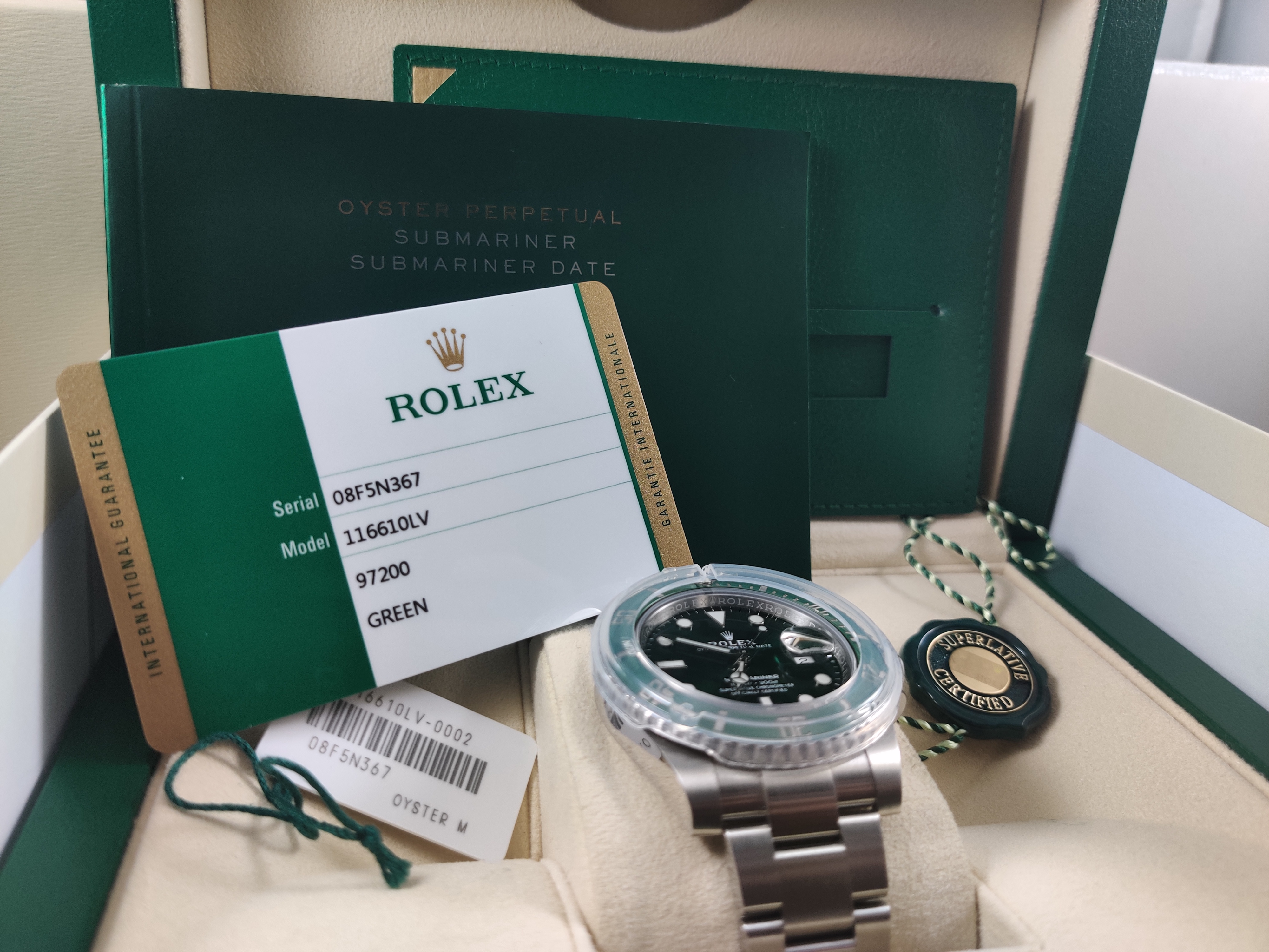 FS: 116610LV Rolex Submariner “Hulk” Full Set