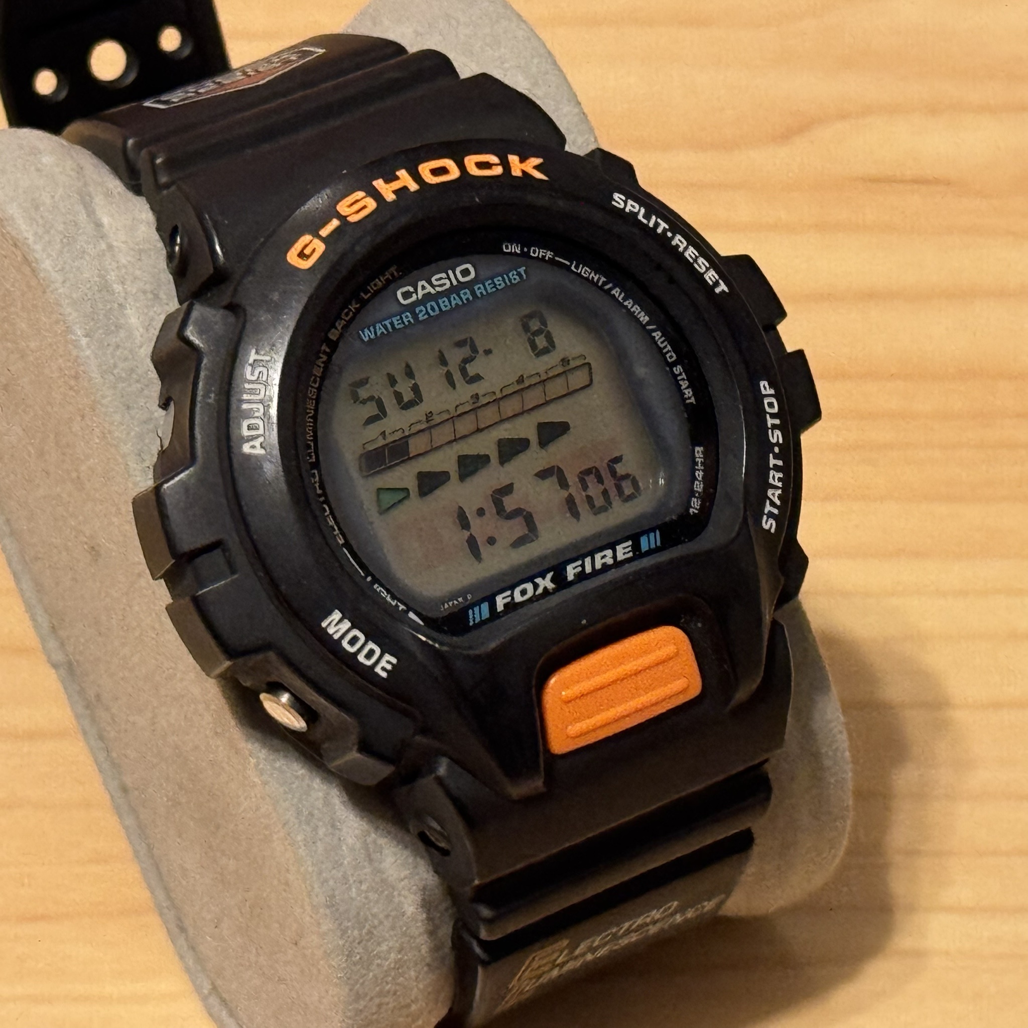 G-SHOCK FOX FIRE DW-6600B TAX別注モデル DW-6600B] One of my