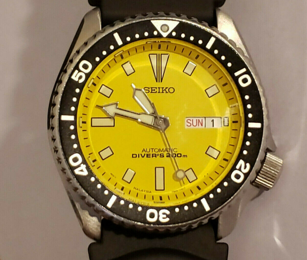 Seiko SKXA35 Yellow Dial Diver Rare Great Condition WatchCharts