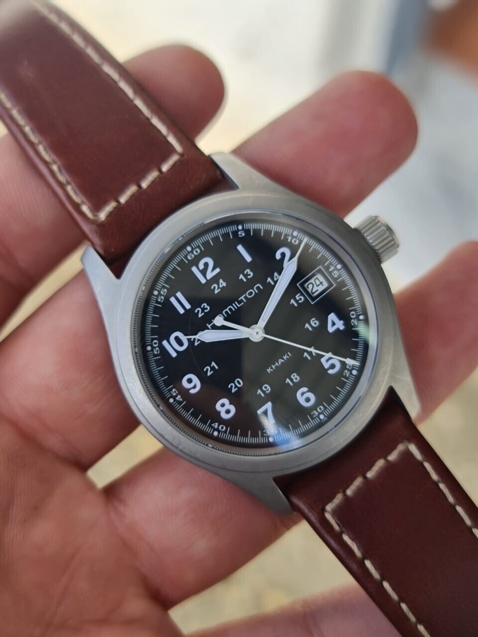 くらしを楽しむアイテム 38mm quartz Khaki Hamilton ref.H684812 WatchCharts | 時計