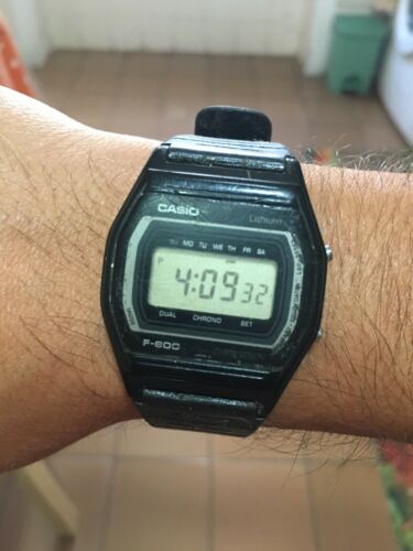 レア VINTAGE 1982's CASIO F-600 デジタル腕時計