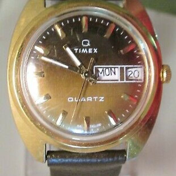 VTG 1977 Timex Q Mechanical Quartz Ticking Day/Date w/New Battery