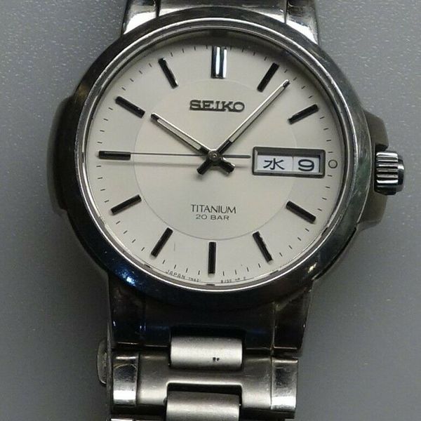 Seiko 7N43-7B80 Titanium Stainless Steel Box Quartz Mens