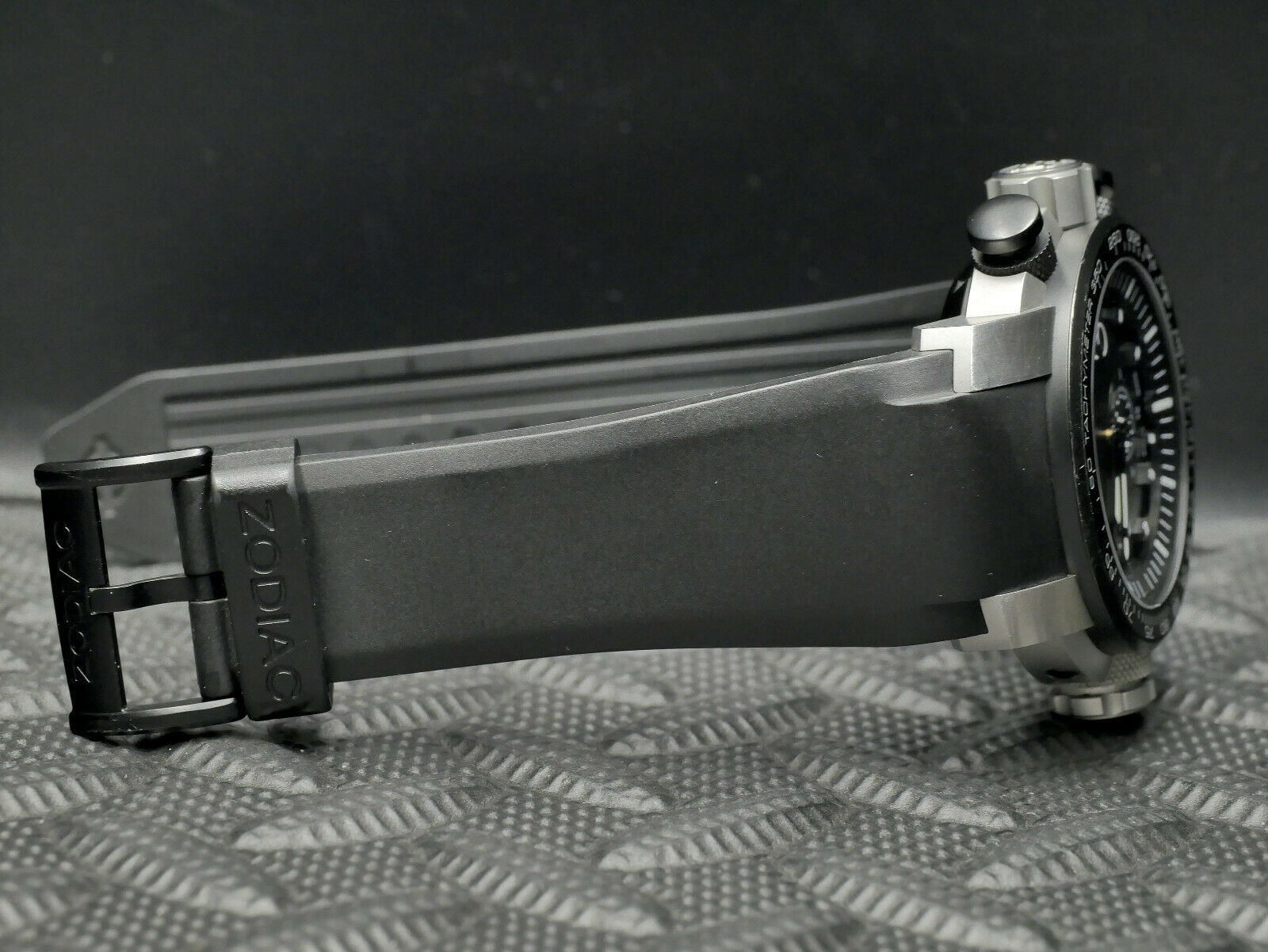 Zodiac ZMX ZO8524 Special Ops Limited Edition Swiss Chrono Blk/Wht