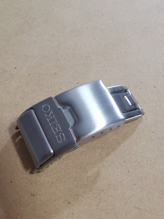 Seiko Titanium Adjustment Clasp (18mm) | WatchCharts