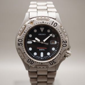 VINTAGE SEIKO QUARTZ DIVER 7C43-6011 PROFESSIONAL 200 M. JAPAN 37.5 MM.  WATCH | WatchCharts Marketplace