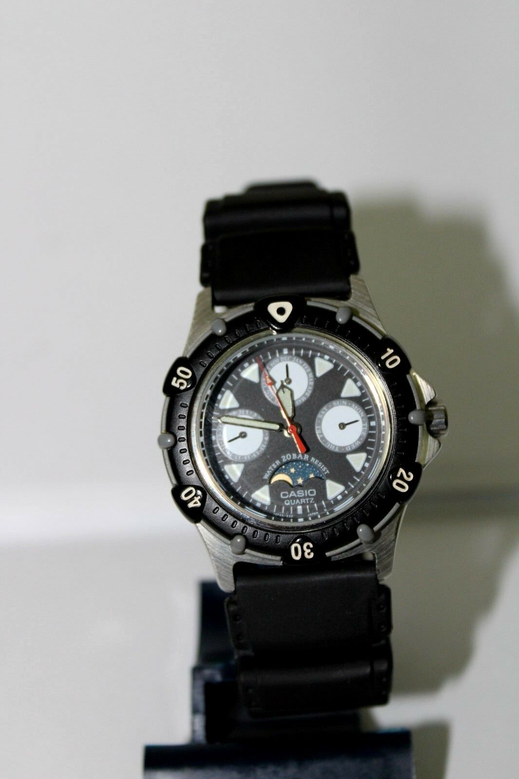 VINTAGE CASIO MD 733 ,MENS,20BAR, MARLIN DIVER,MOON PHASE,,JAPAN |  WatchCharts Marketplace