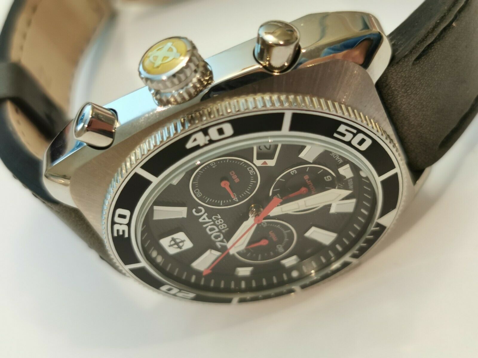 Zodiac Swiss watch ZO4502 chronograph desert Falcon | WatchCharts