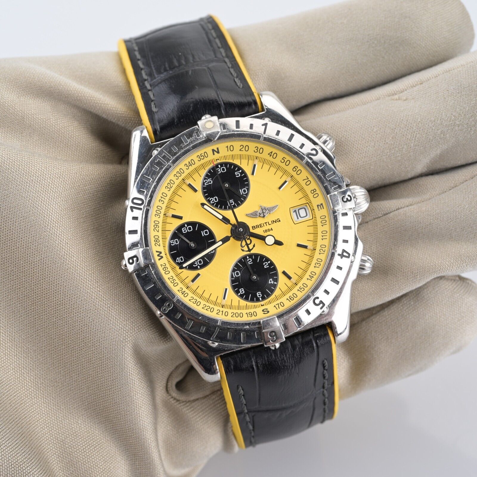 breitling a20048 yellow