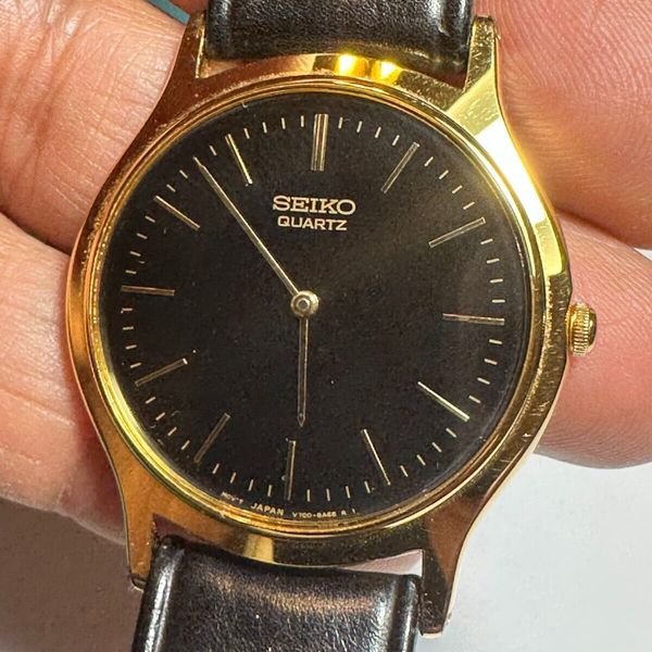 VINTAGE SEIKO MEN'S QUARTZ WRISTWATCH V700-8A10 NO RESERVE ...