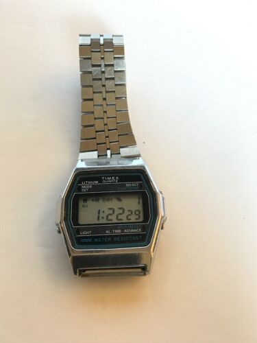 timex quartz lithium digital watch