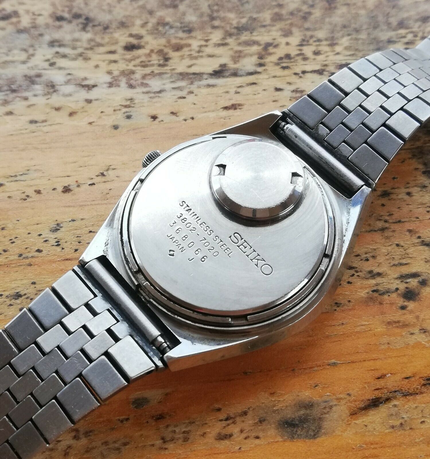Vintage Seiko Quartz JDM 3802 7020 June 1973 | WatchCharts Vintage Seiko Quartz JDM 3802 7020 June 1973 | WatchCharts