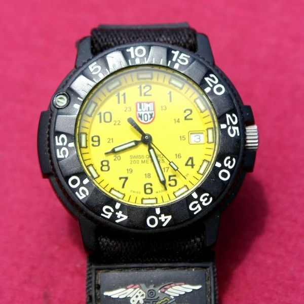 Luminox 3000/3900 V3 Watch Used Not Working Parts Watch Or Repair