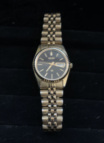 Vintage Women s Seiko 3Y03 0169 Presidential Band Watch Gold Tone