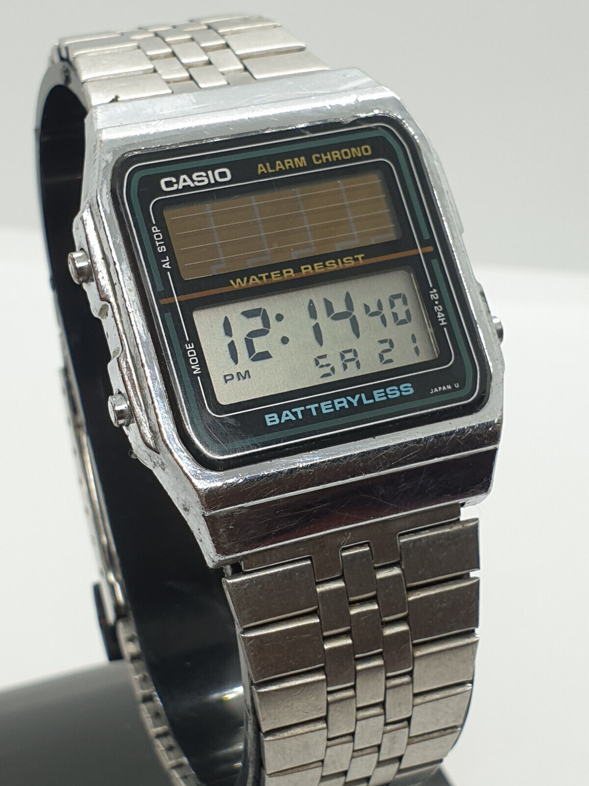 vintage Casio Batteryless Digital Quartz 668 AL-180 wristwatches