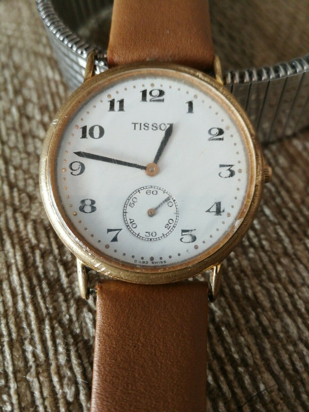 Tissot c293 c 293 vintage quartz watch. Working. Please read