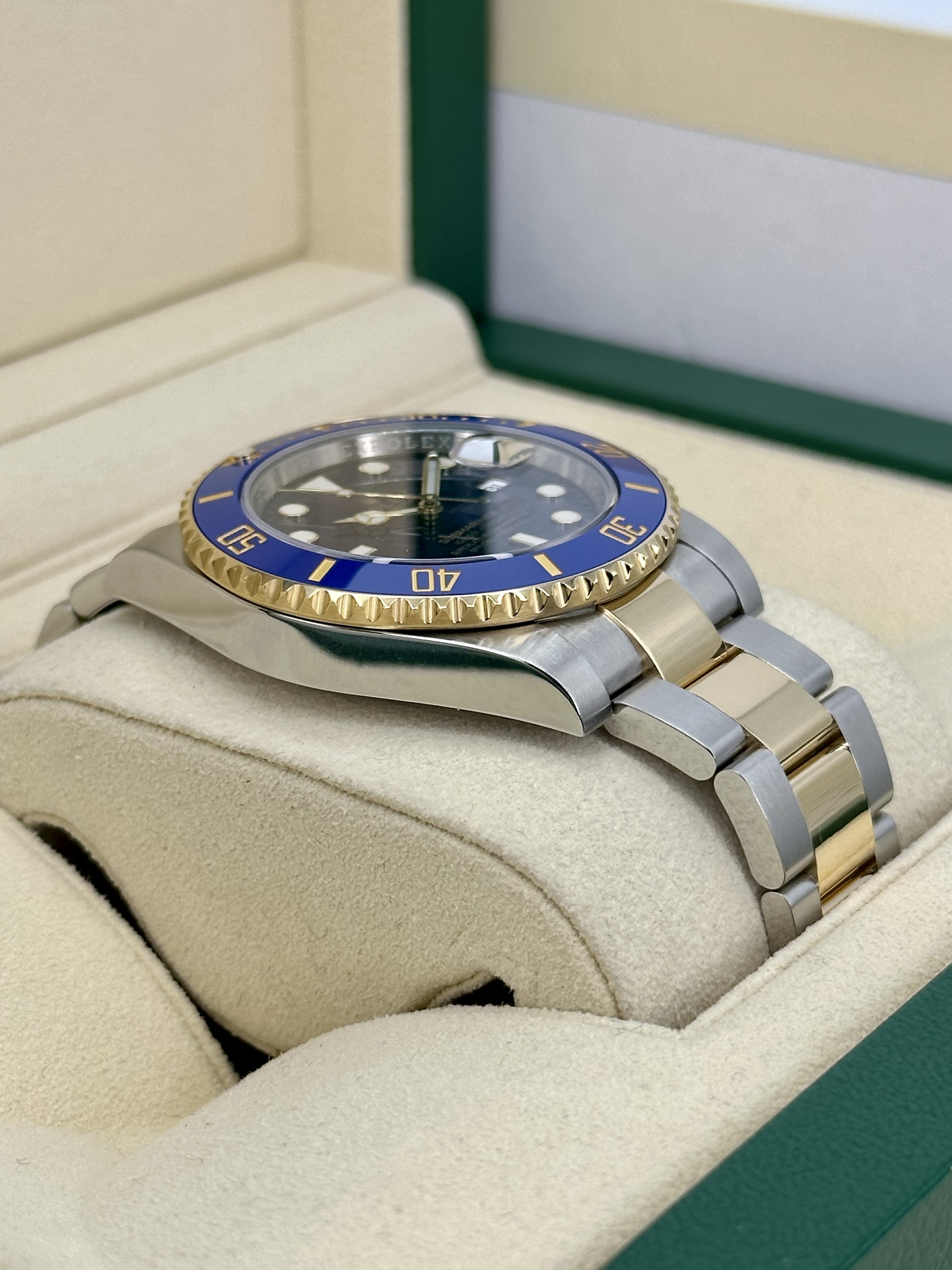 FSOT: Rolex Submariner Date 40mm Blue dial 116613LB full set