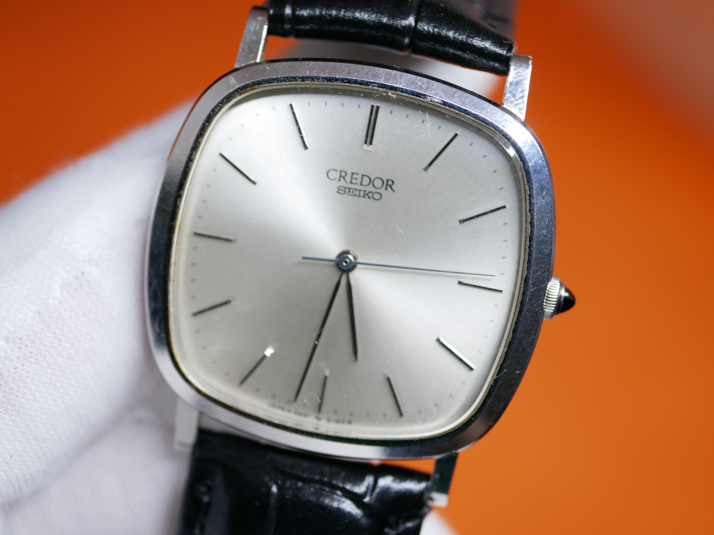 Credor quartz online watch