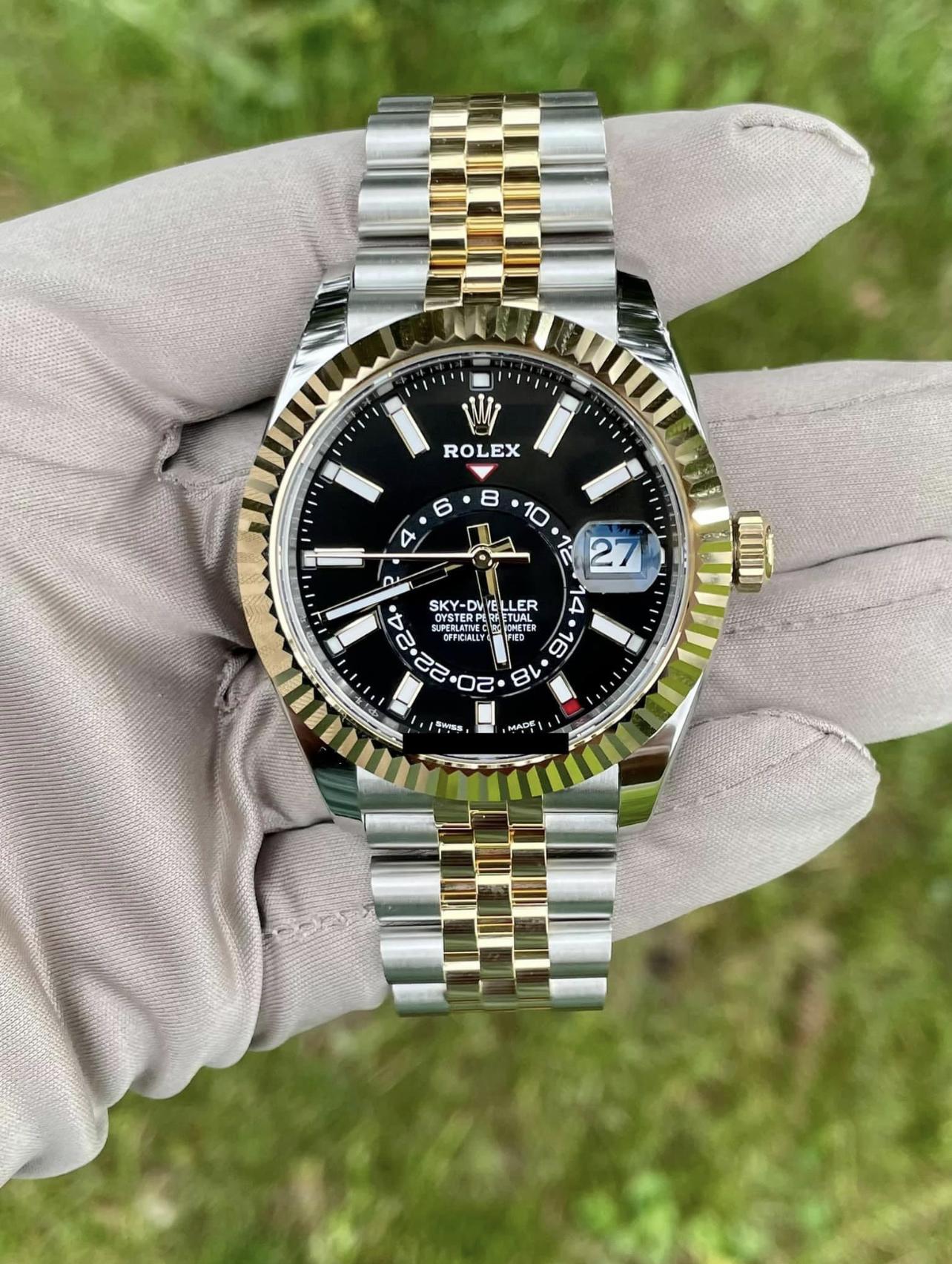 BNIB Rolex Skydweller 18k Steel Two Tone Black Dial On Jubilee