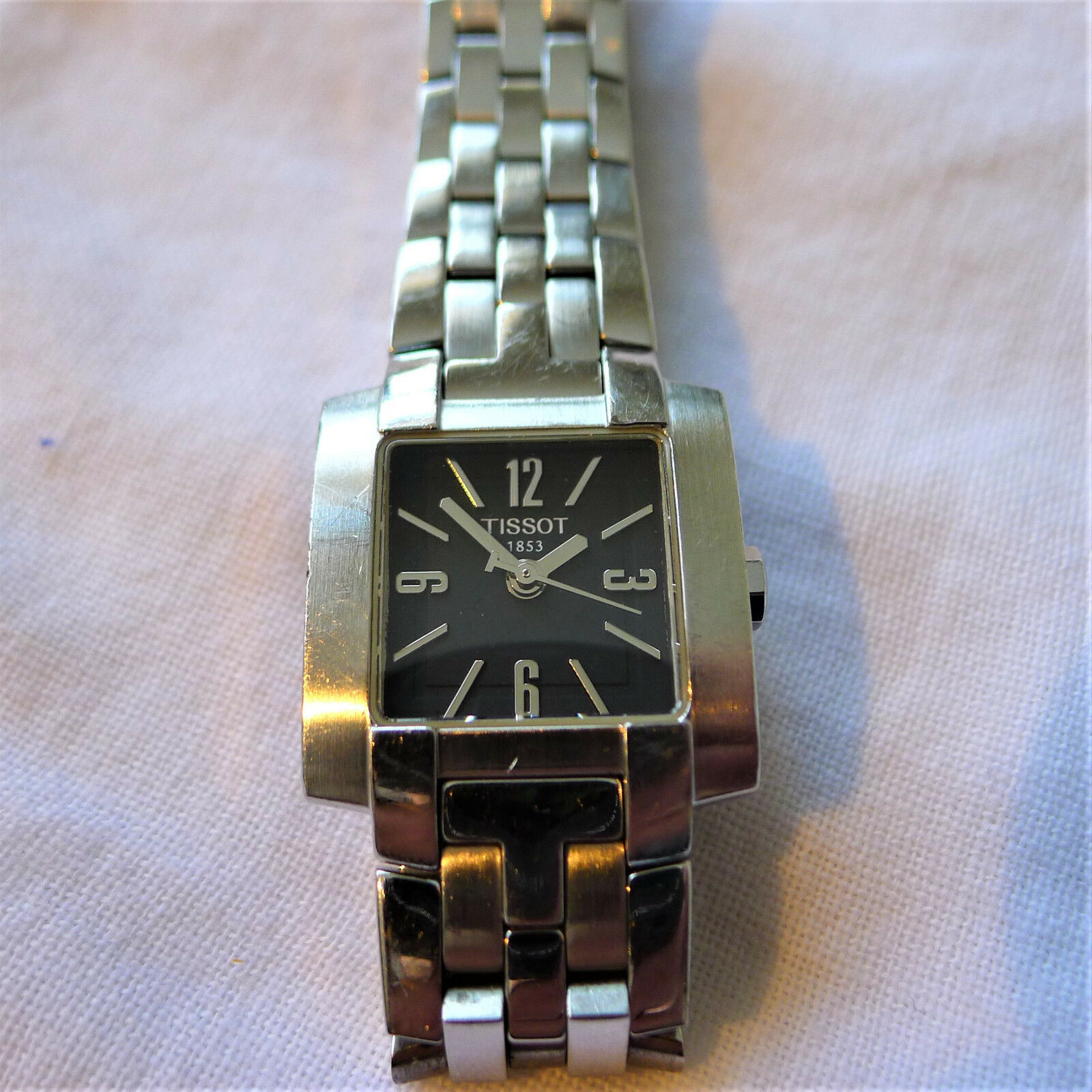 Tissot 1853 Black Dial Stainless Steel Swiss Quartz Ladies  display picture 1