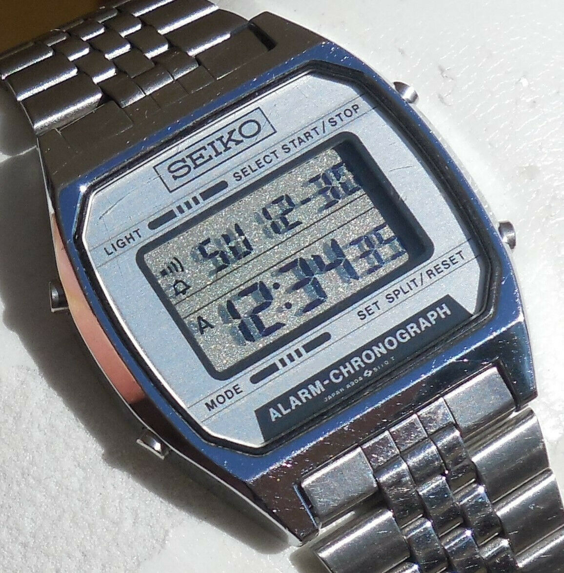 Seiko A904-5199 LCD Digital Alarm-Chronograph--Nice | WatchCharts