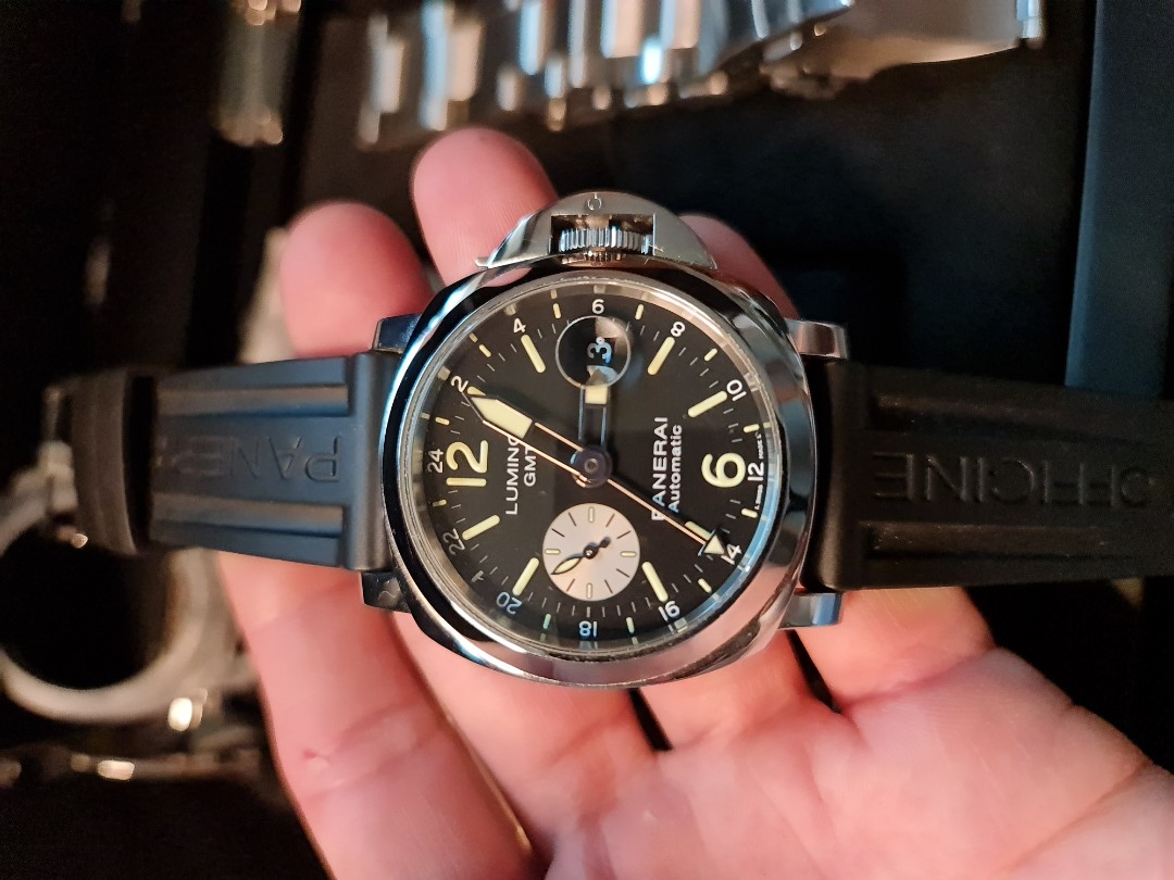 Panerai PAM 01088 WatchCharts Marketplace