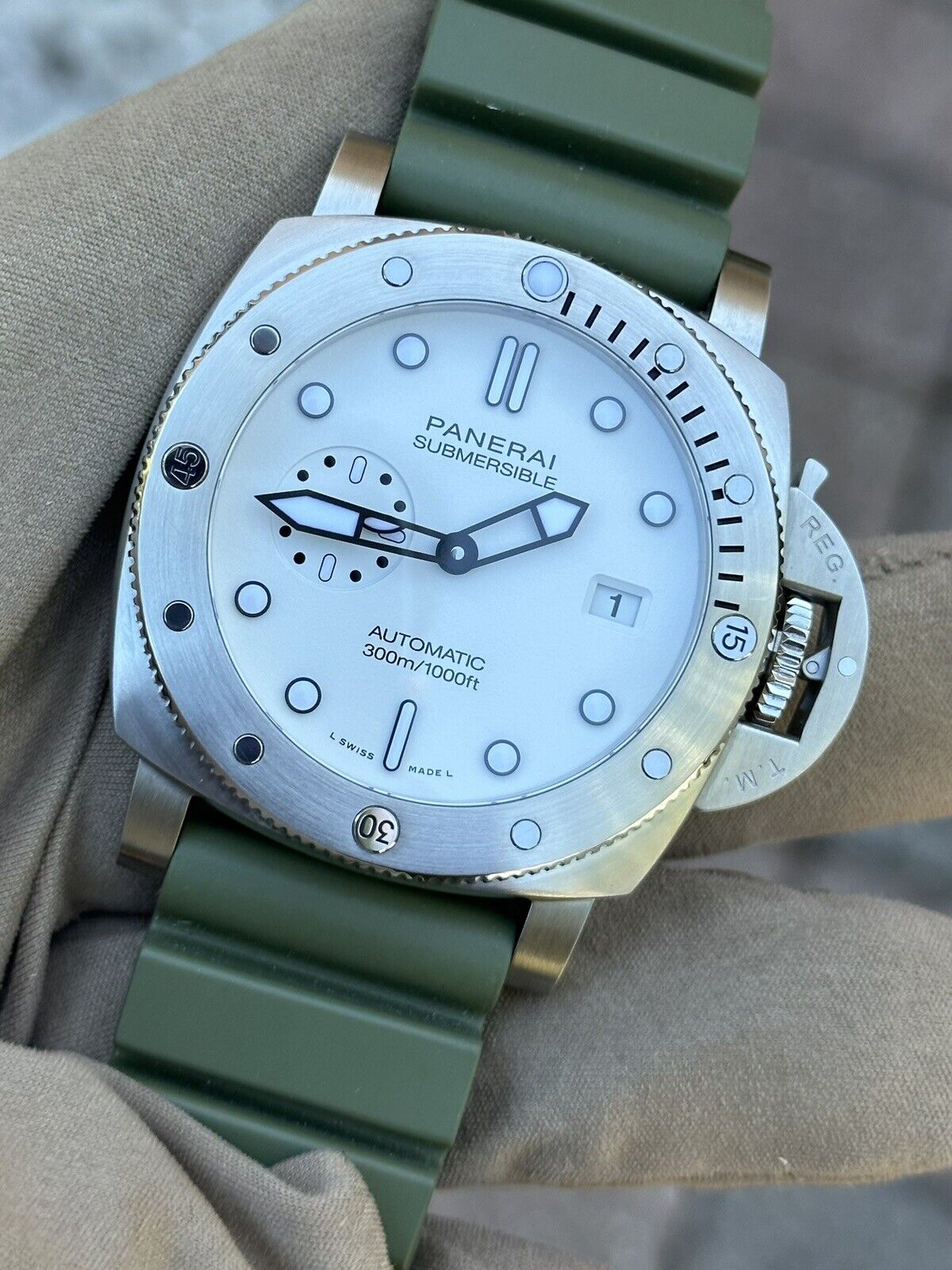 FS 2022 Panerai 1226 Submersible 44mm QuarantaQuattro Bianco White