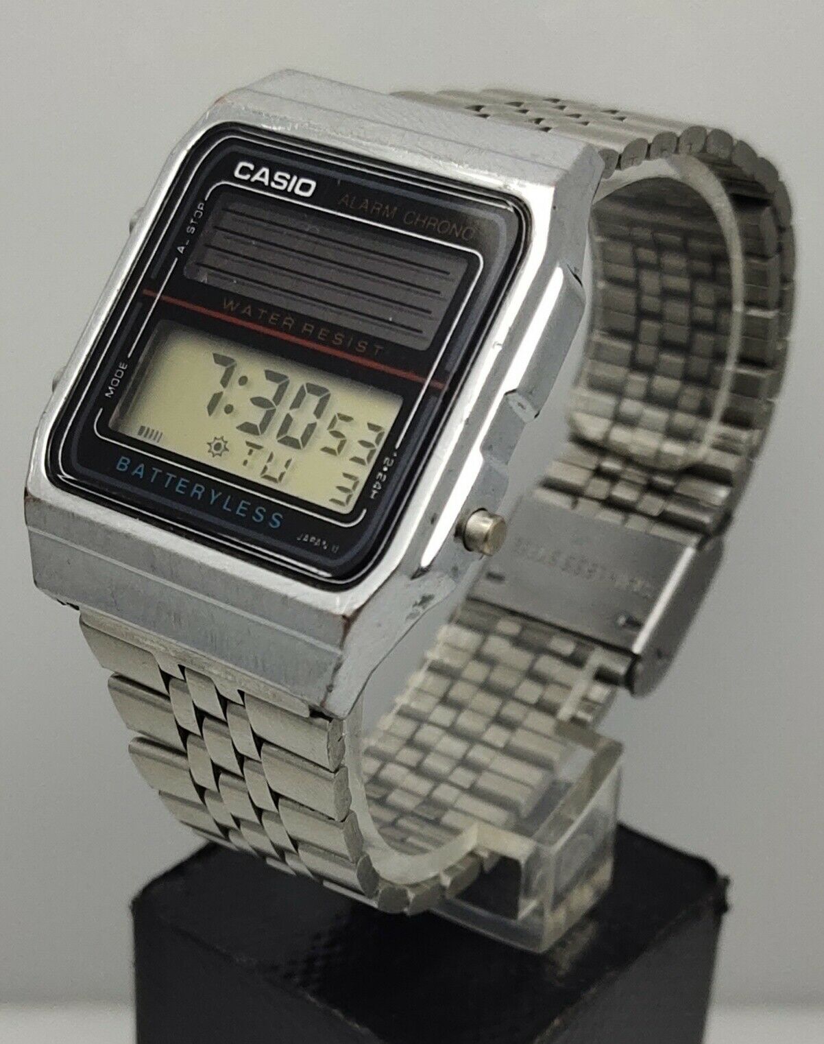VINTAGE CASIO ALARM CHRONO DIGITAL MODULE2505 MODEL A180 WRIST