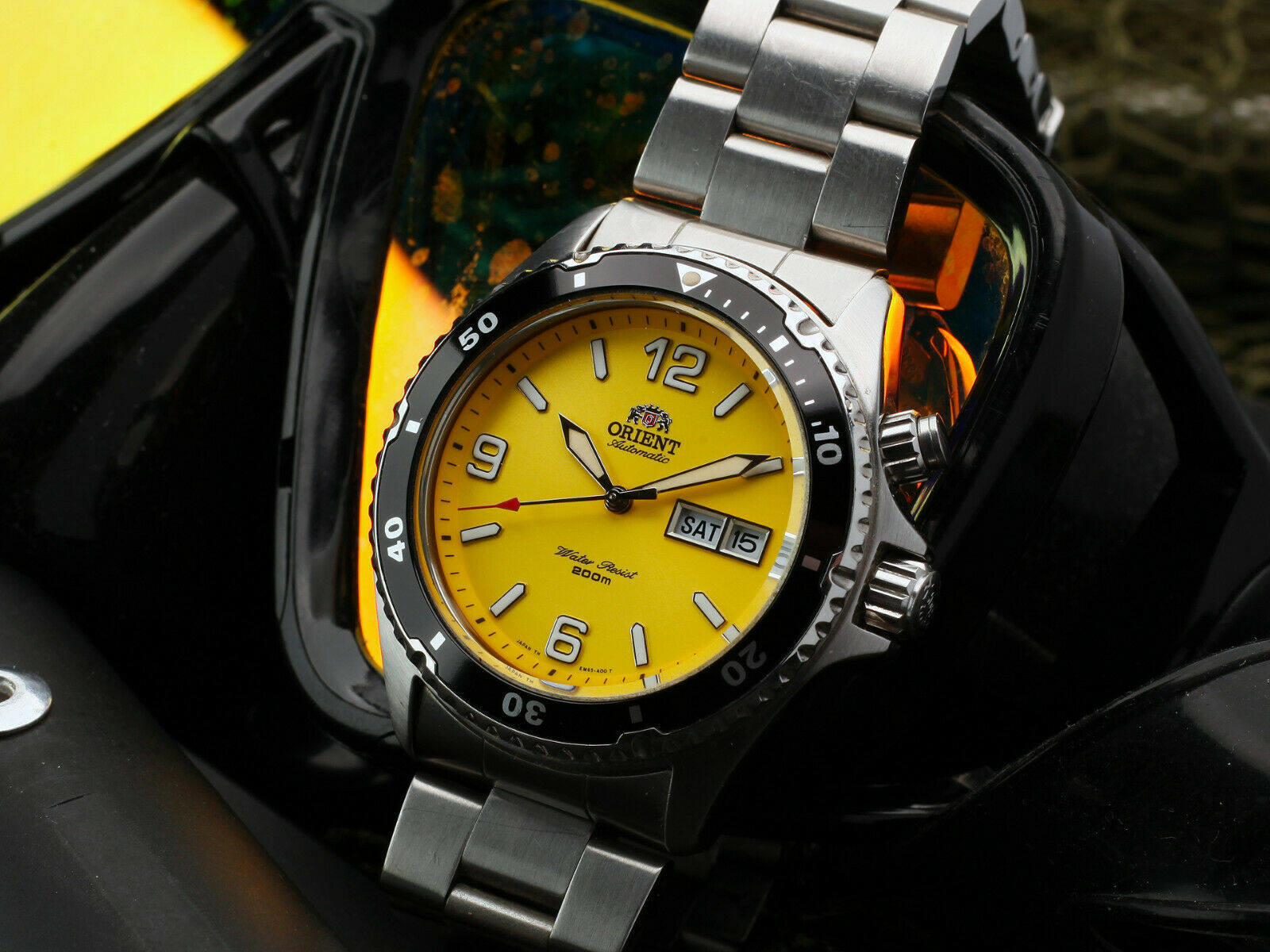 orient mako yellow