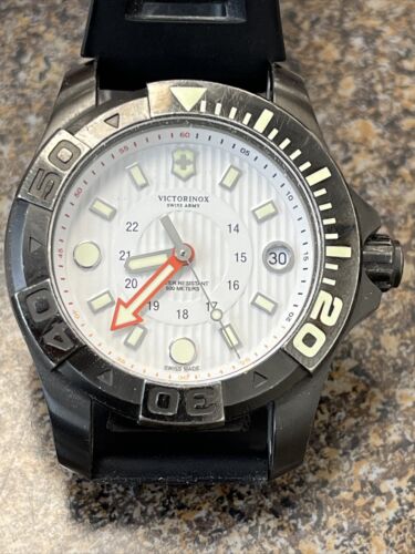 Victorinox dive outlet master 500 white