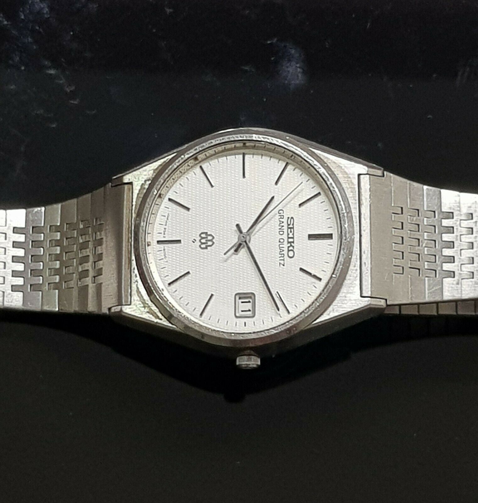 シクフォニ Seiko Grand Quartz 9942-8000 from 1978 – Paleh