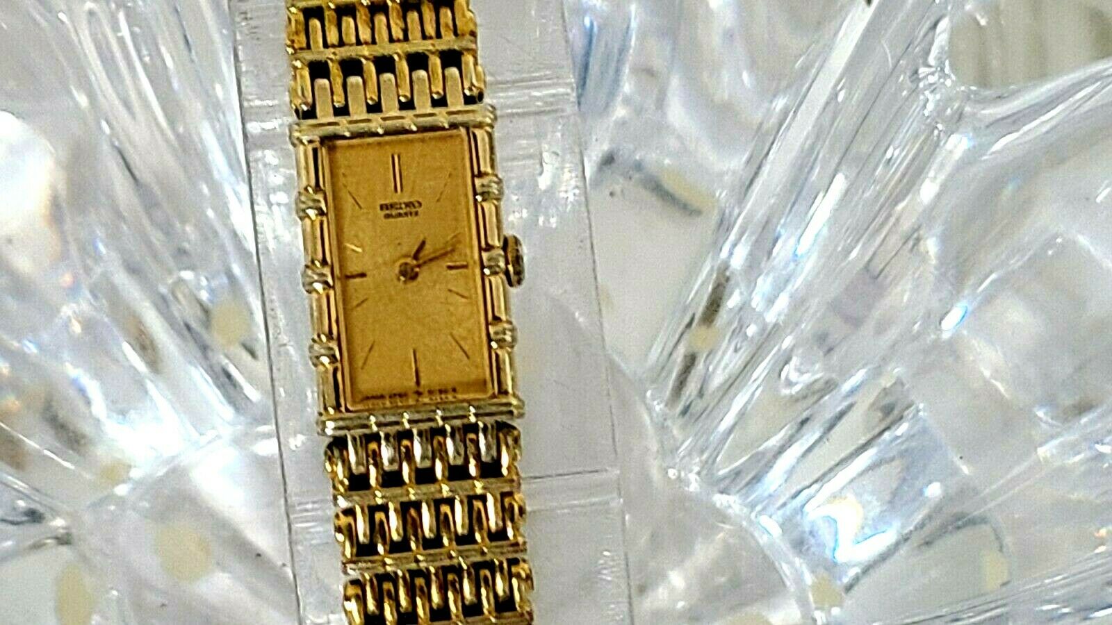 (6) 訳あり SEIKO 2E20-6730 レディース クォーツ ゴールド Vintage Seiko Gold-Tone 2E20-5070 Gold-Dial Dress Women's Watch