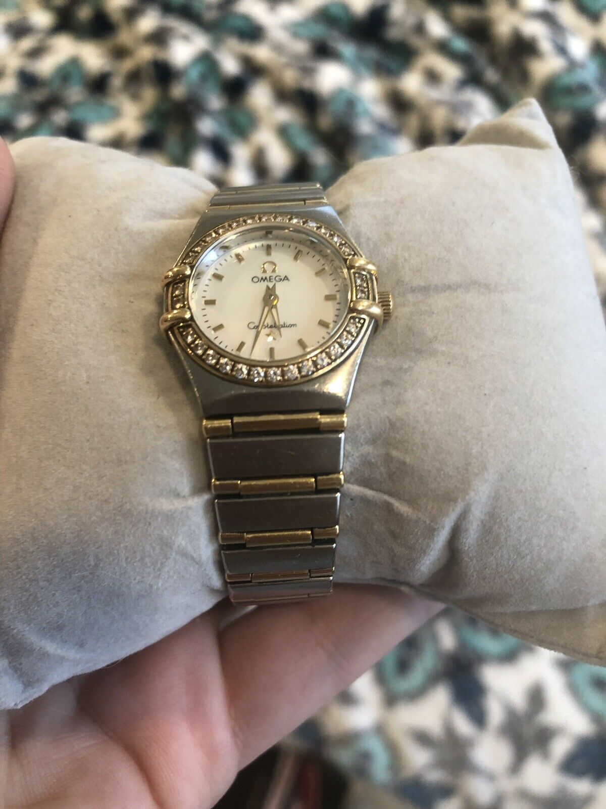 Ladies Omega Constellation Watch 6553/865, Diamond Bezel Ladies Omega Constellation Watch 6553/865, Diamond Bezel