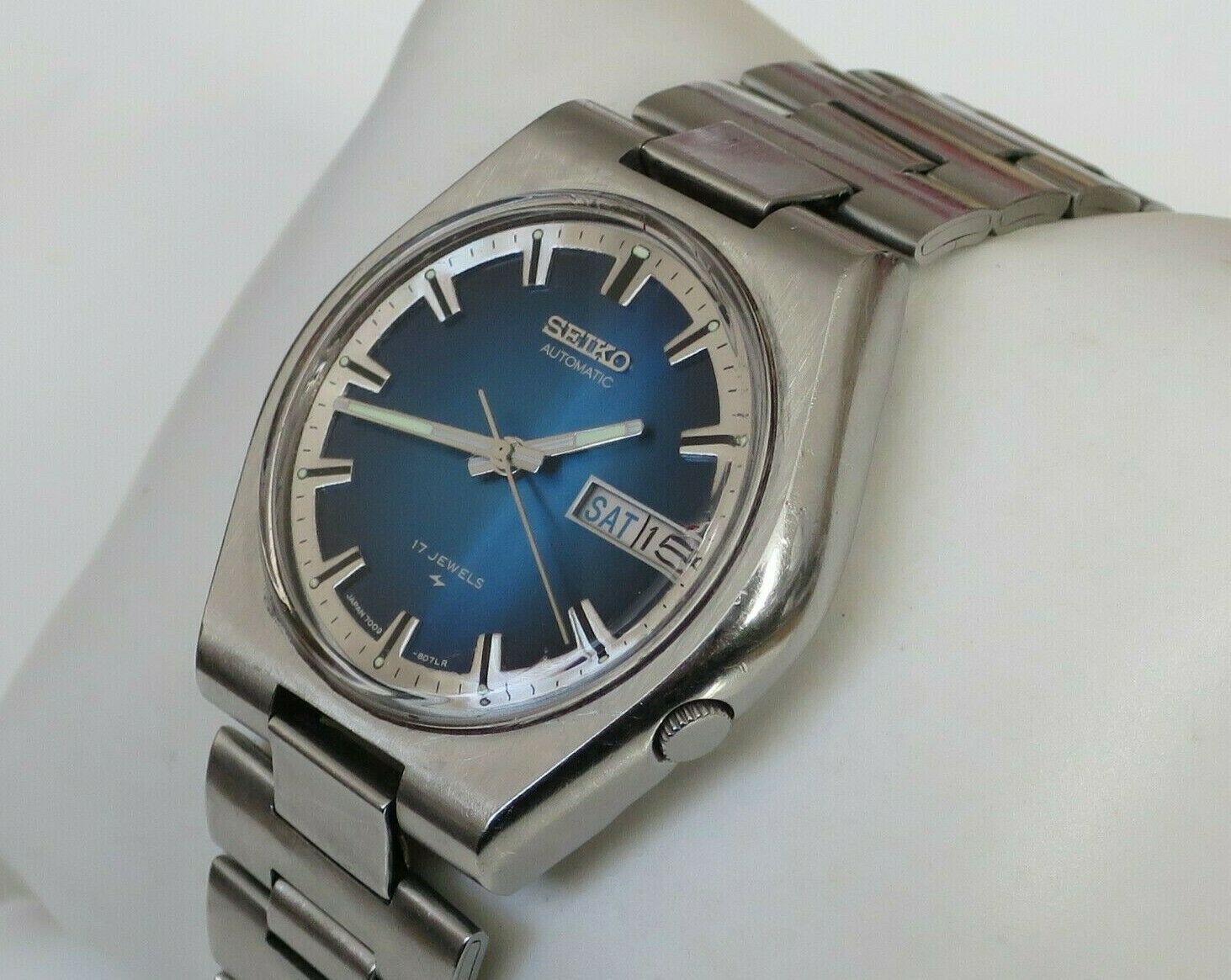 Gents Vintage Seiko Automatic Day Date 17 Jewel Steel Watch 7009-8079 ...