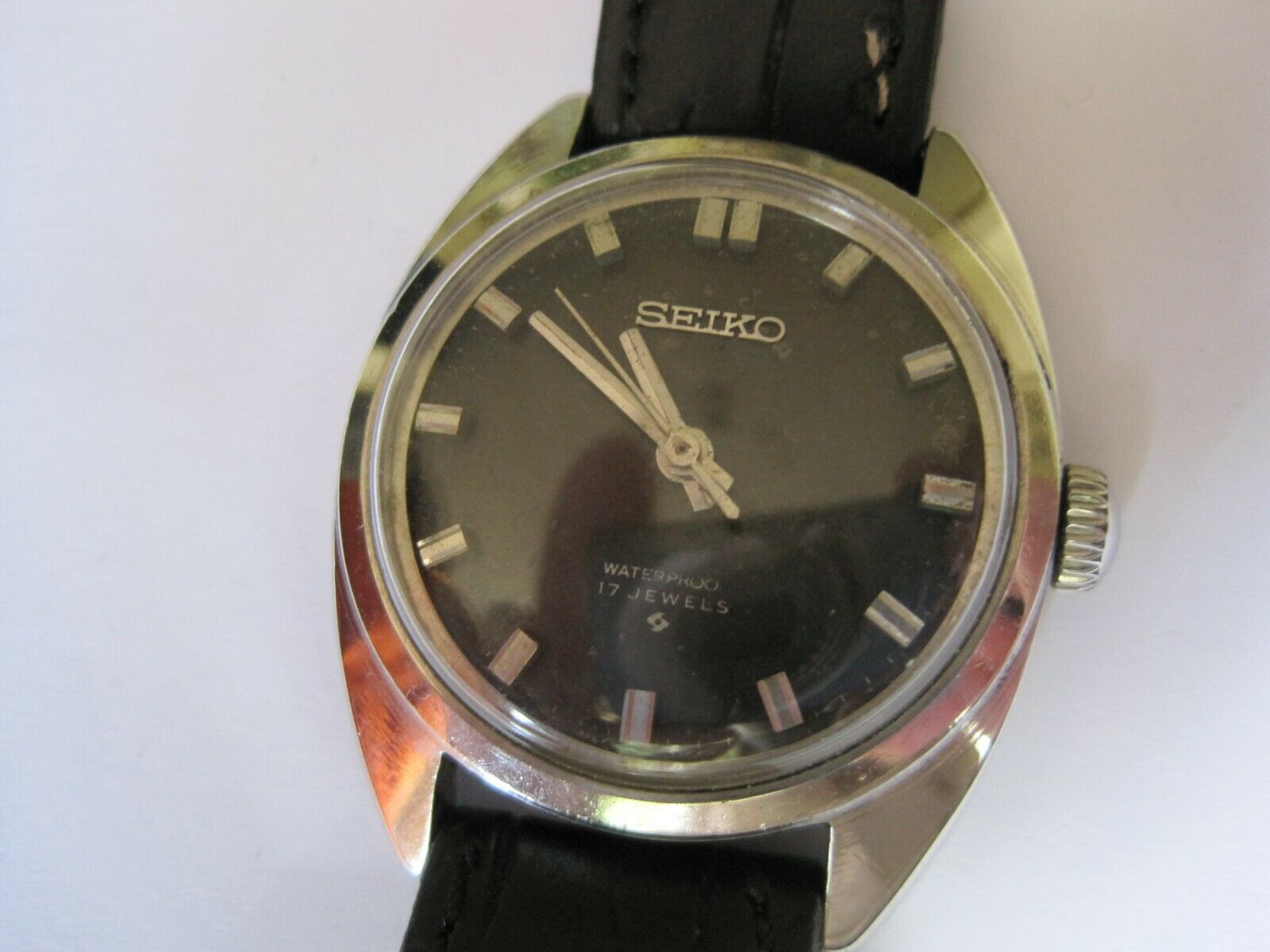 Lovely 30mm1968 Vintage Seiko 66-8070 Hand Winding Black Dial Gent's Watch  | WatchCharts