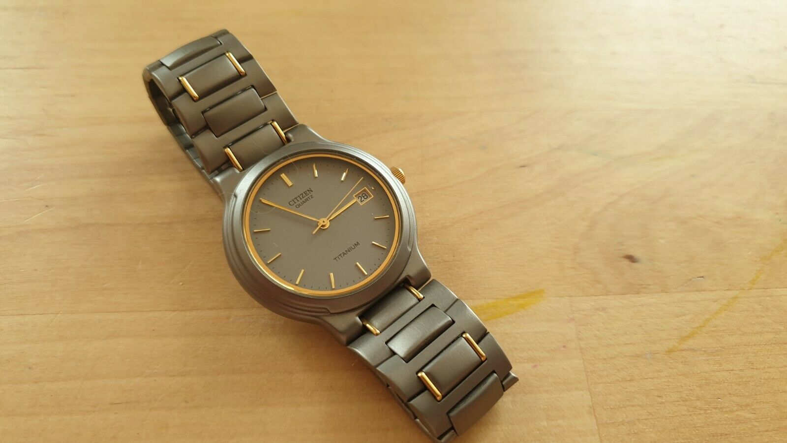 Citizen shop quartz titanium