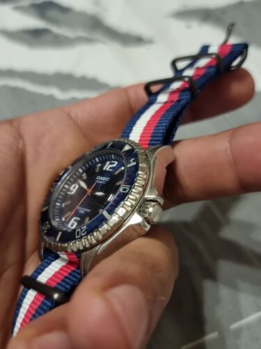 Montre plongée best sale casio 200m