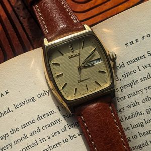 時計 SEIKO 7N43-9080 QUARTZ KANJI DAY DATE s-l400.jpg