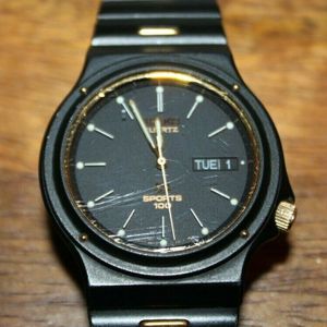 Mens Vintage SEIKO Quartz Wristwatch 6923-7060 SQ-100 | WatchCharts