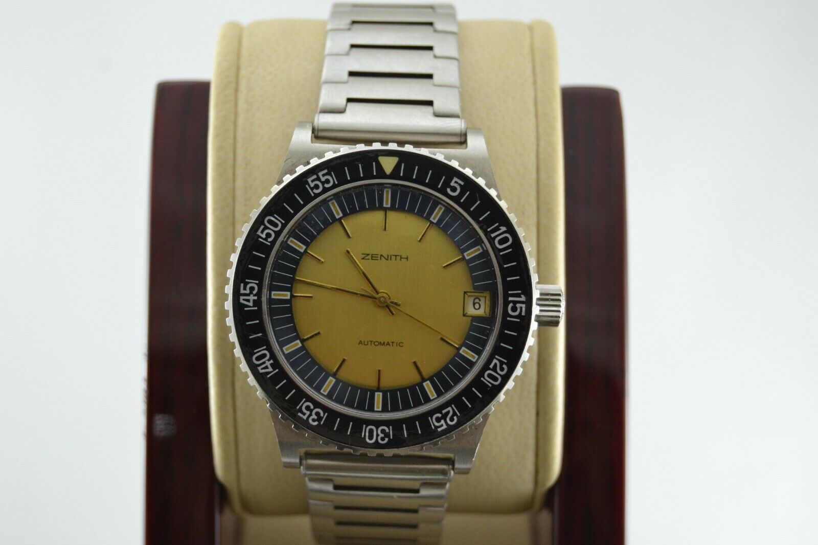 Zenith Vintage cal. 2572 PC Automatic Men's Watch REF 01.0170.380 G/F  Bracelet | WatchCharts