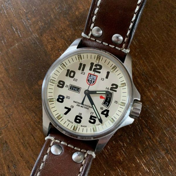 Luminox Model 1827 outlet