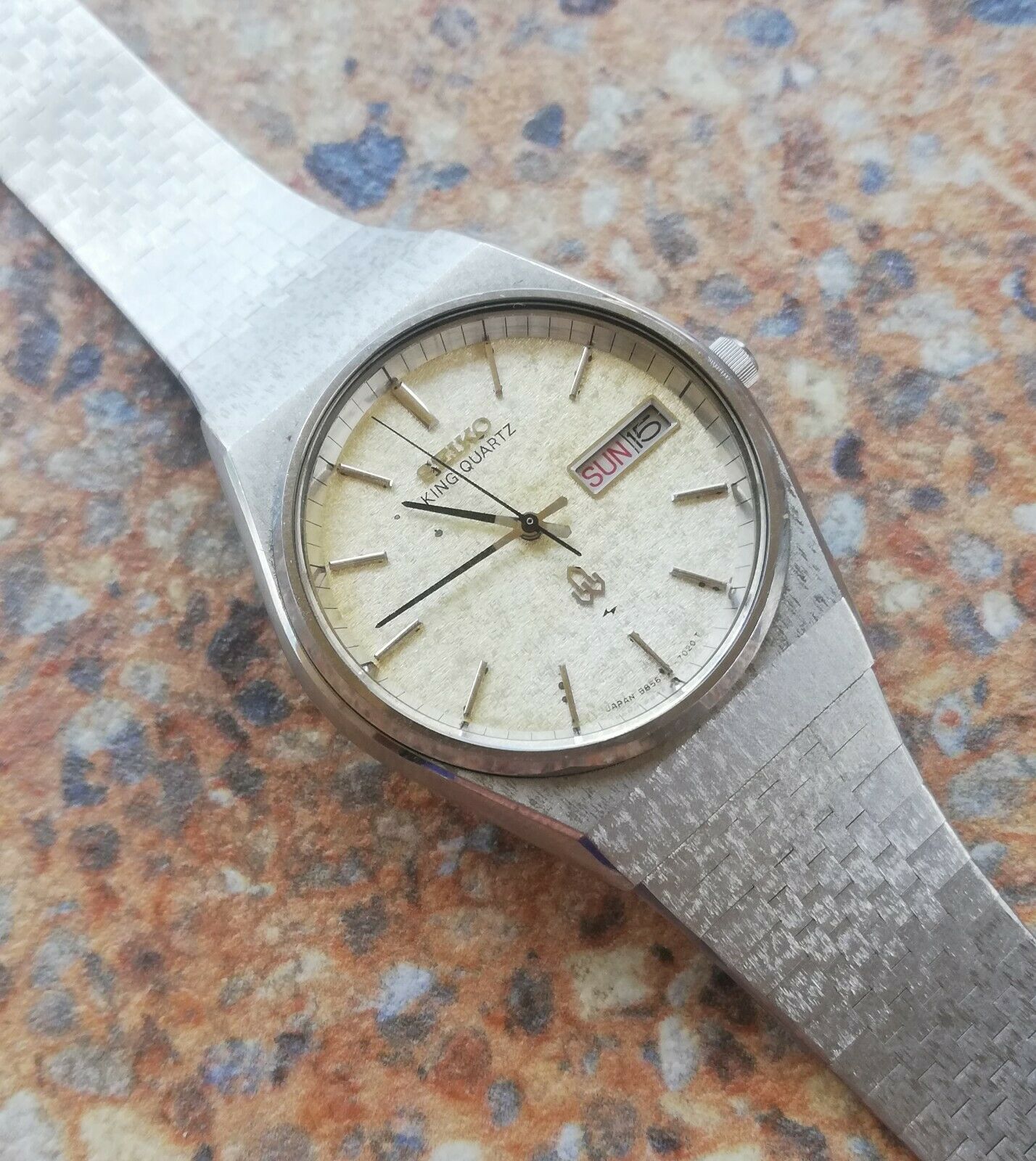 Vintage Seiko King Quartz 5856 7010 Kanji Day November 1977 HAQ 