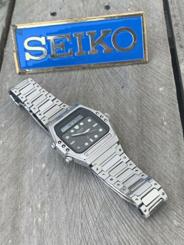 Rare 1981 Vintage JDM Seiko H357-5140 “SilverWave” Quartz LCD