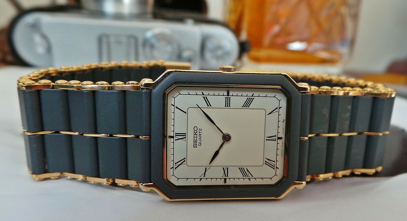 SEIKO 7430 5800 QUARTZ LADIES UNISEX SAMPLE WATCH c1980 s FOR