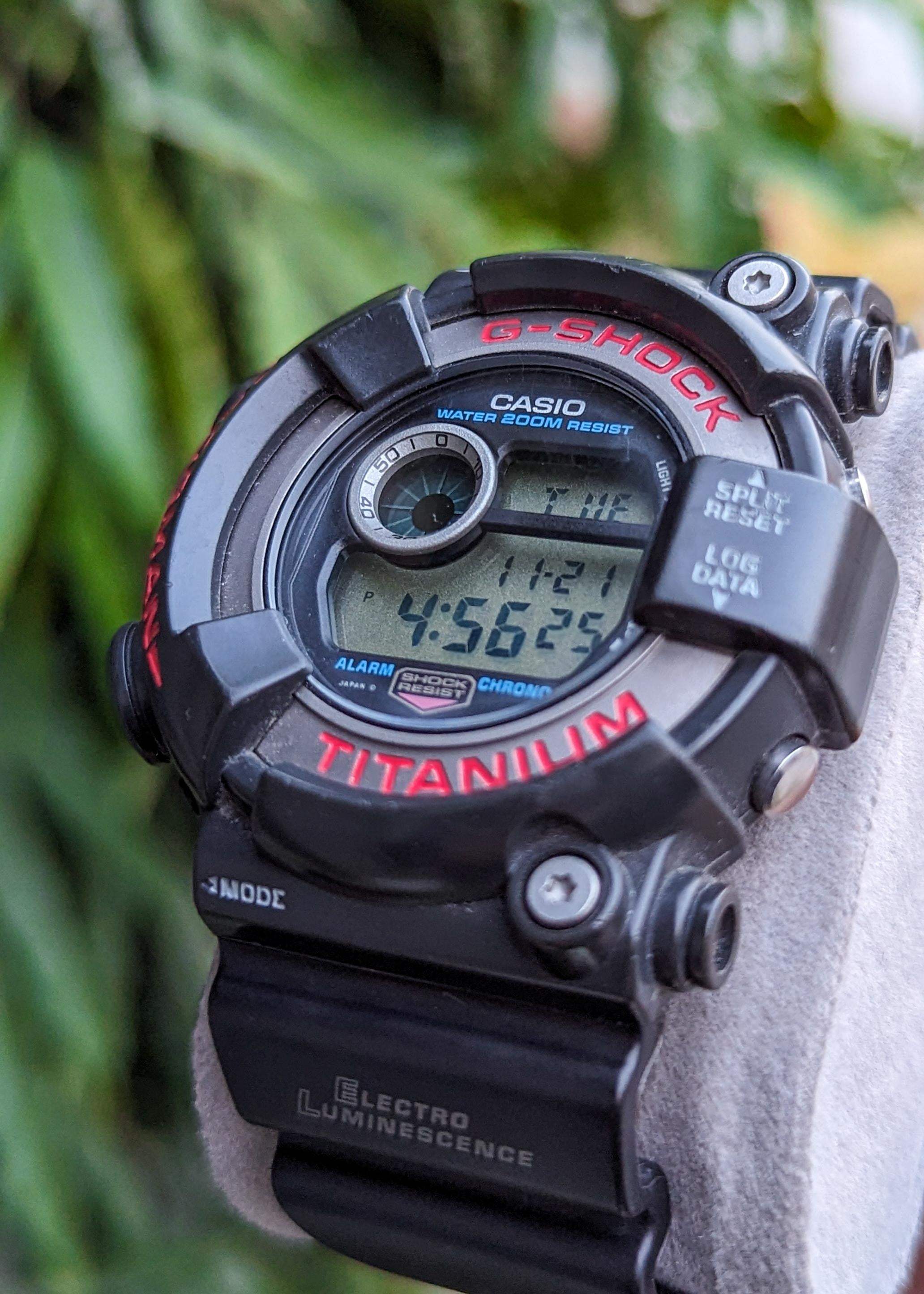 G-SHOCK フロッグマン チタンスケルトン - フロアスタンド