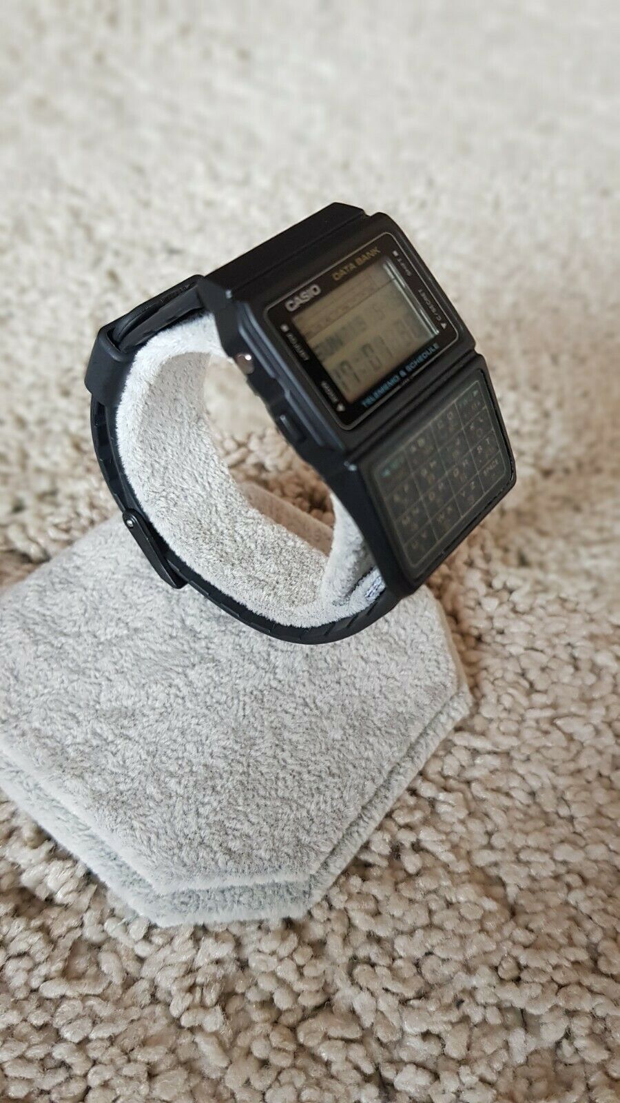 VINTAGE DBC-61 CASIO DATA BANK CALCULATOR WATCH # NEW