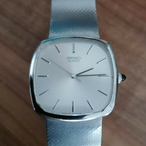 VINTAGE SEIKO QUARTZ 5854-5000 PREMIUM PRICE MEN'S JAPAN WATCH