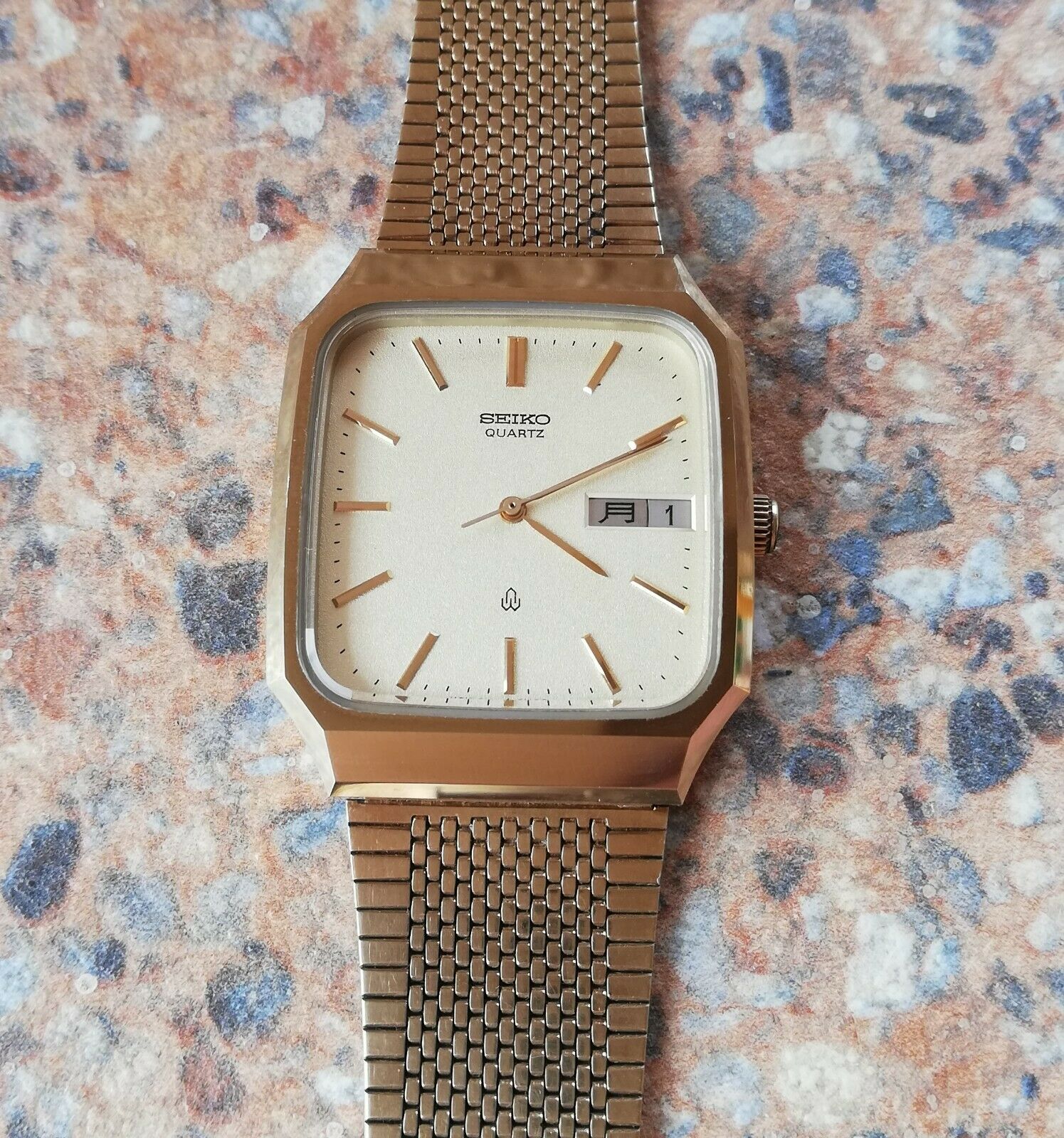 Seiko Quartz 5933 5080 December 1981 Kanji GHA Hard Titanium