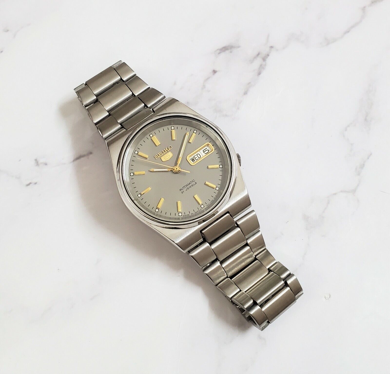 Seiko SNXL41 Grey Silver Sunburst Dial Retro Vintage Sports Rare