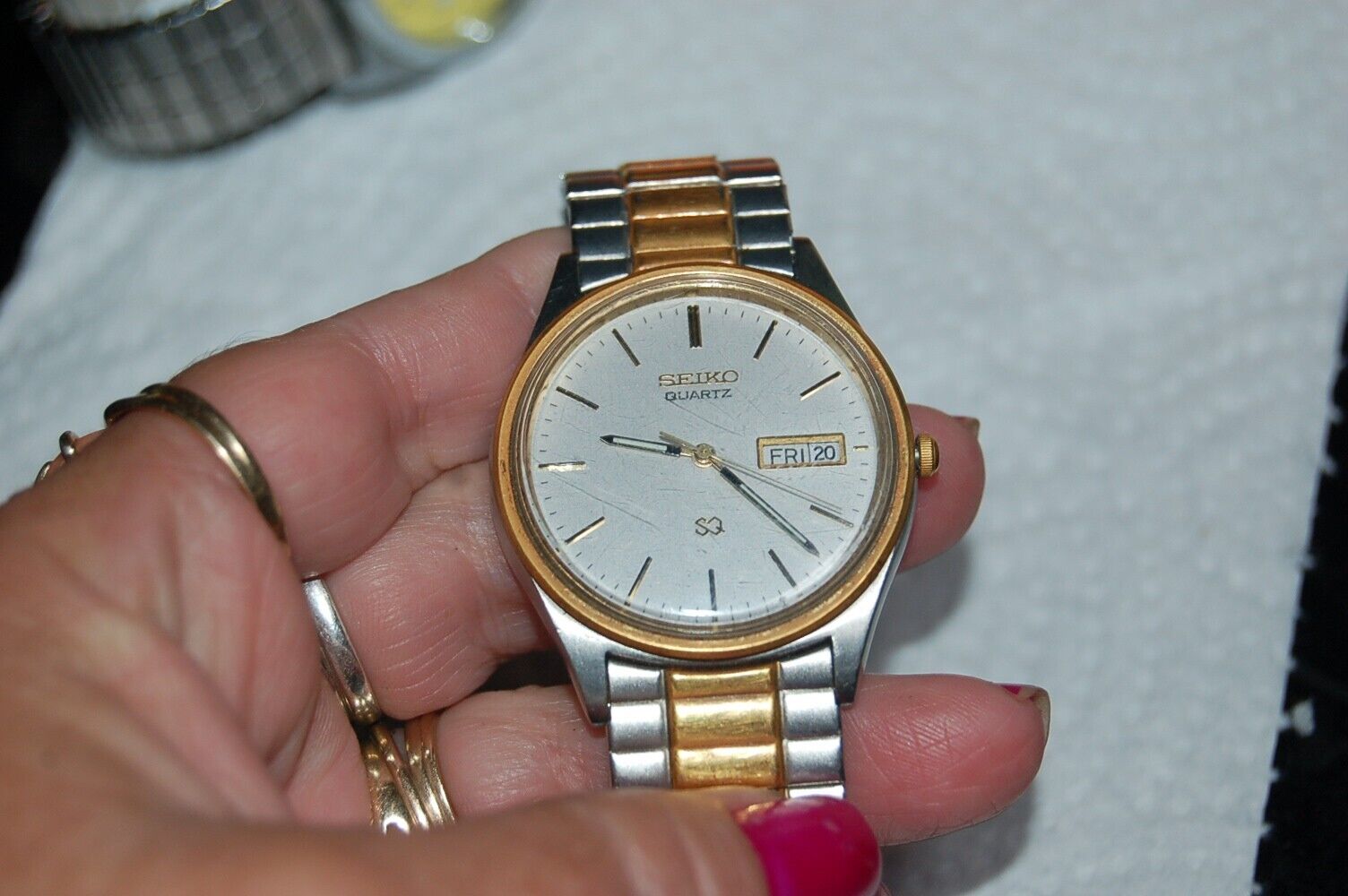 SEIKO QUARTZ SQ MENS DATE WATCH 1N2007 GOLD & SILVER TONE SEIKO QUARTZ SQ MENS DATE WATCH 1N2007 GOLD & SILVER TONE